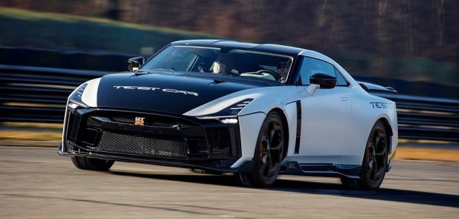 Спорткар Nissan GT-R получил новое исполнение