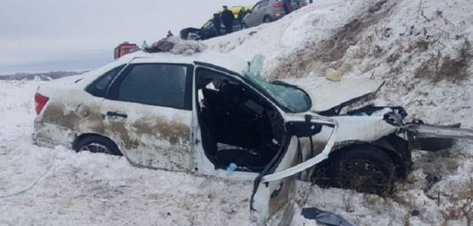 Водитель «Гранты» погиб в ДТП в Саратовской области