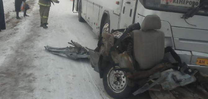 В ДТП с автобусом в Кемеровской области погиб человек 