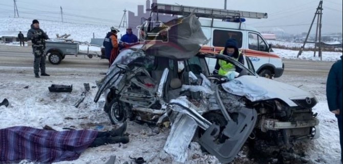 В ДТП под Красноярском погиб водитель иномарки