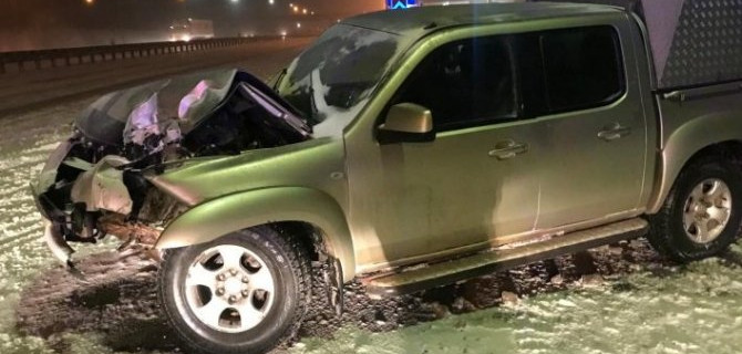 В Воронежской области пикап врезался в столб – пострадали двое детей