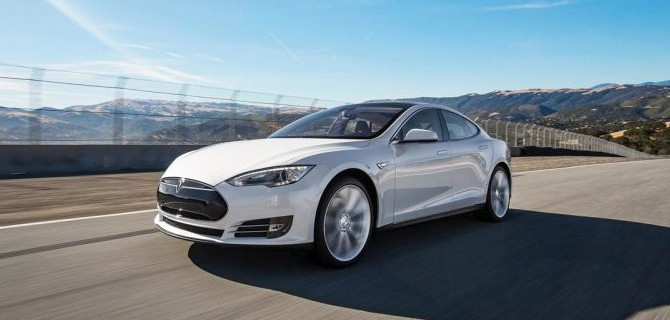 У электромобилей Tesla вновь появились проблемы