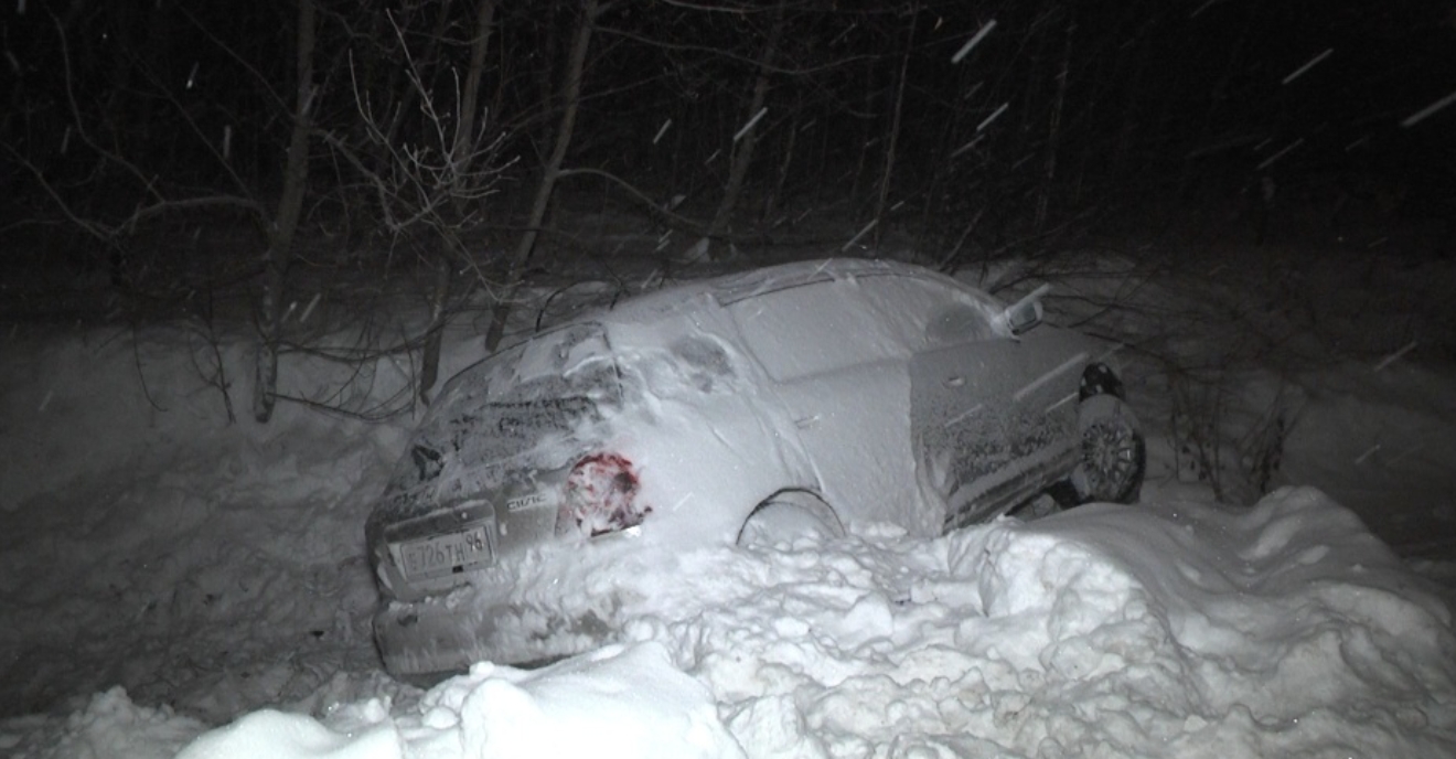 Honda вылетела в кювет в Екатеринбурге_2