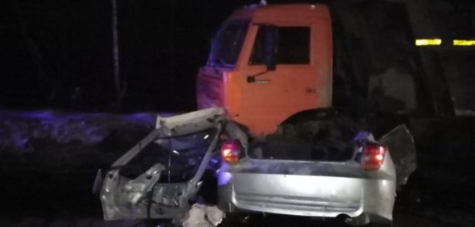 При столкновении с КАМАЗом погиб водитель легкового автомобиля