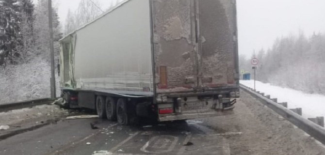 В Ленобласти произошло массовое ДТП