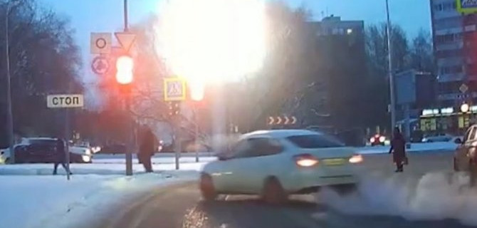 Потерял сознание за рулем и едва не задавил ребенка