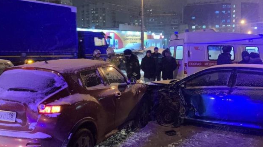 Массовое ДТП в Ижевске_2