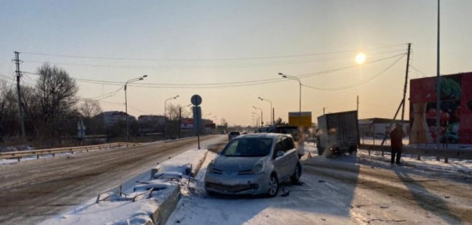 Военный показал крутой нрав, разбив сразу три машины