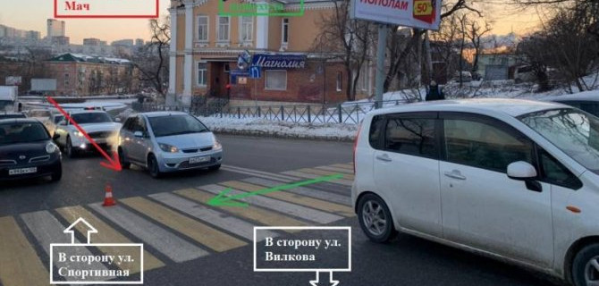 Во Владивостоке Nissan March наехал на 6-летнего ребенка