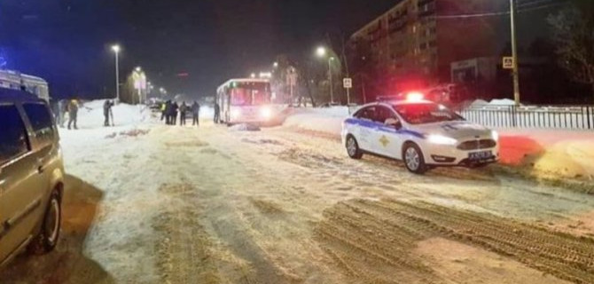 68-летнюю женщину в Нижнекамске переехал автобус