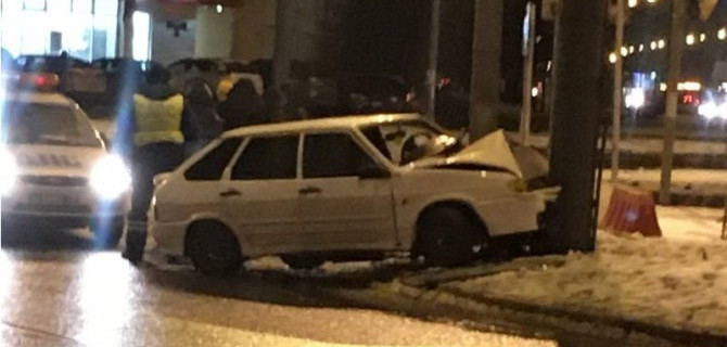 В Петербурге «пьяную» погоню остановил столб