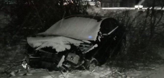 В селе Кривополянье из-за нарушения очередности проезда столкнулись две иномарки