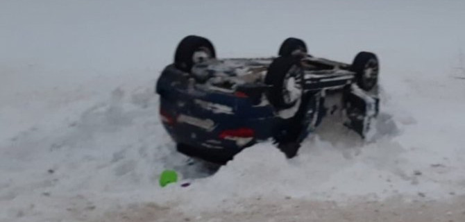 Хватило ума посадить в салон BMW табор и опрокинуться на крышу в Чувашии