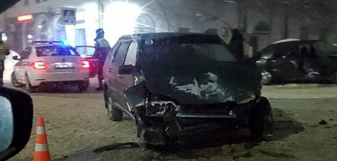 Совершил наезд на впереди стоящий автомобиль и отказался от медосвидетельствования