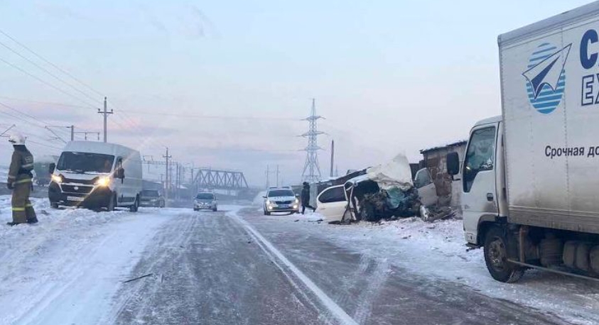 19-летнего парнишу на «Тойоте» некисло расплющили в Улан-Удэ_2