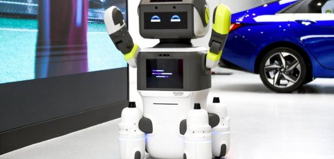 В Hyundai создали робота для обслуживания клиентов автосервисов