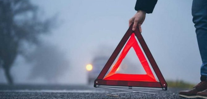 Самый простой способ покалечить своего пассажира, это на хорошей скорости опрокинуться в кювет