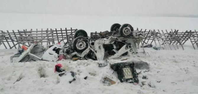 В Калужской области при столкновении «скорой» с грузовиком погибли две пациентки