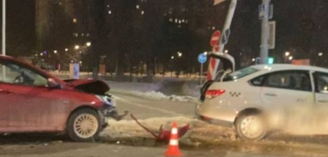 Коварный желтый свет стал причиной аварии в Белгороде