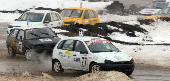 На чемпионате Росиии по автокроссу дебютировал 15-летний пилот