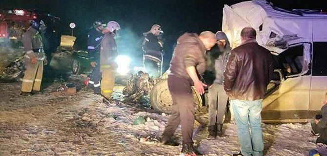 Под Сызранью столкнулись грузовик и маршрутка — погибло 12 человек