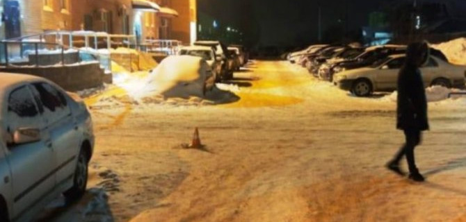 «Тойота» в Новосибирске сшибла 18-летнего паренька и скрылась с места ДТП