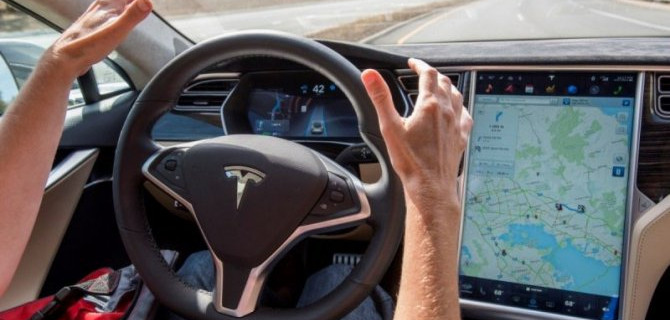 Tesla предложит свой автопилот другим фирмам