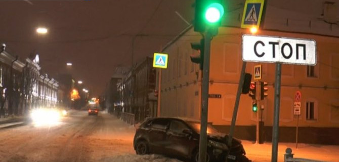 Столб стал уютным пристанищем в Казани для водителя Kia