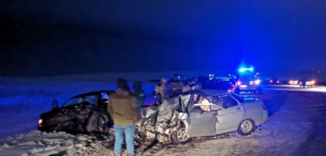 В Челябинской области авария унесла жизни двух человек, трое ранены