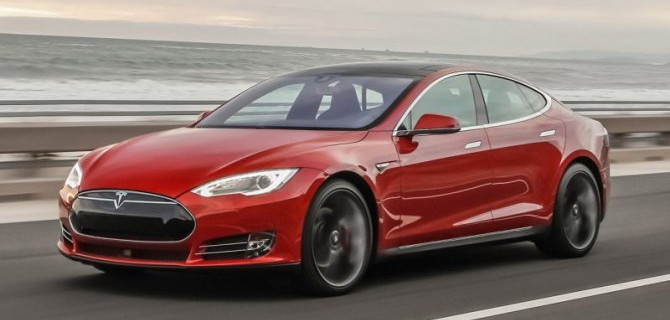 В США объявлен массовый отзыв двух моделей Tesla
