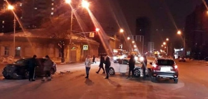 Массовая авария в Уфе привела водителя Ford Focus к множественным переломам, и это не фокус