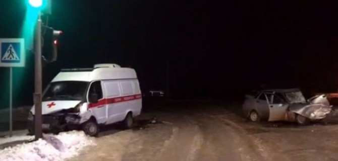 Хорошо, что «Скорая» в Кармаскалинском районе не везла пациентов, когда в нее залущился ВАЗ