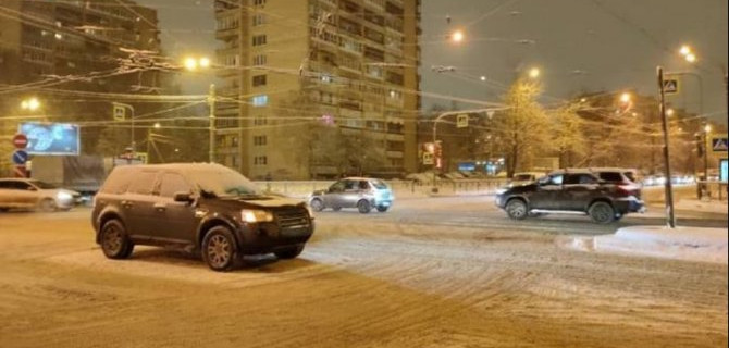 В ДТП на перекрестке Металлистов и Революции в Петербурге пострадал ребенок