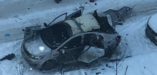 Взрыв газа уничтожил иномарку в Янино-1