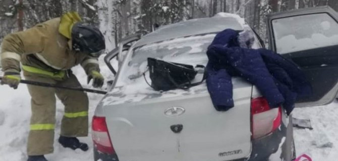 Три женщины и пенсионер нашли свою смерть при столкновении легковушек в Красноярском крае