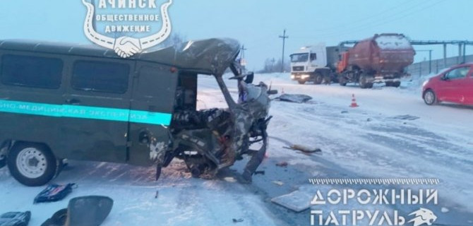 Авария с участием УАЗа судмедэкспертизы в Ачинске
