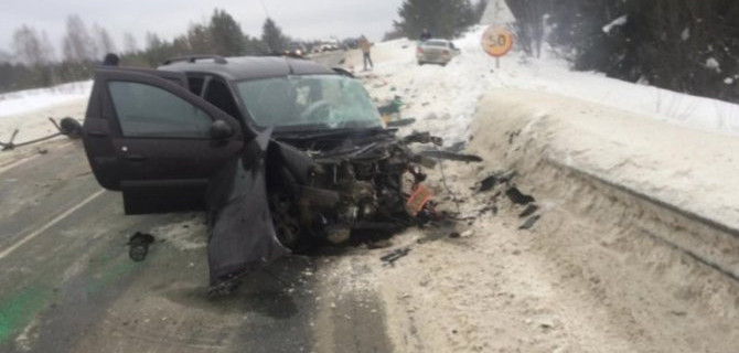 Проезжавшая мимо реанимация остановилась, чтобы помочь пострадавшим в массовом ДТП