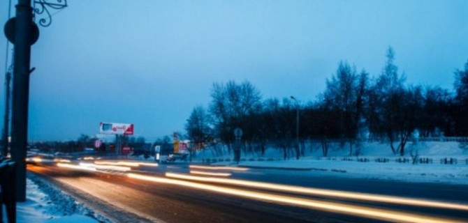 Ночная авария на трассе привела к смерти человека