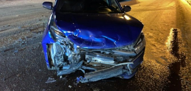 Дама бальзаковского возраста в Тольятти попала в аварию из-за непомерной гордыни