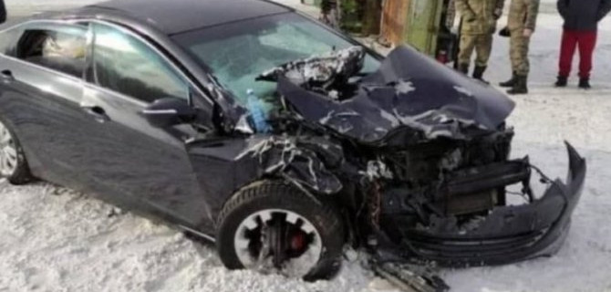 Культурная революция в Бийске отменяется, машина чиновников по дороге разбилась