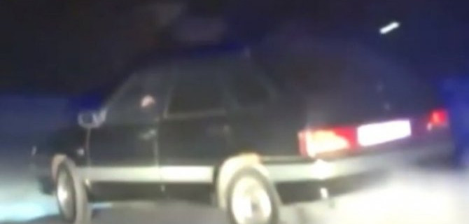 Чтобы остановить пьяного гонщика, полицейским из Бузулука пришлось стрелять по колесам