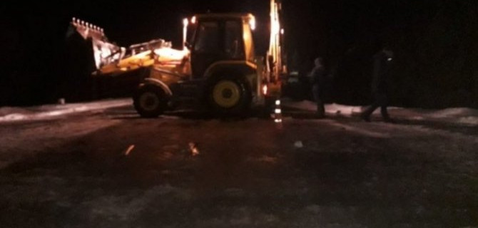 В Шарлыкском районе авария с пострадавшим: экскаватор-погрузчик оказался крепче его головы