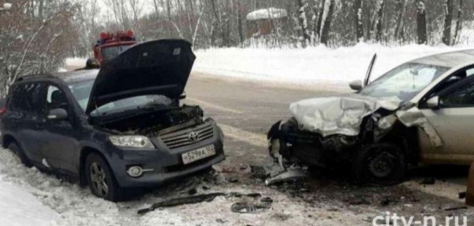 Неопытность 18-летнего водилы стала причиной аварии с тремя пострадавшими