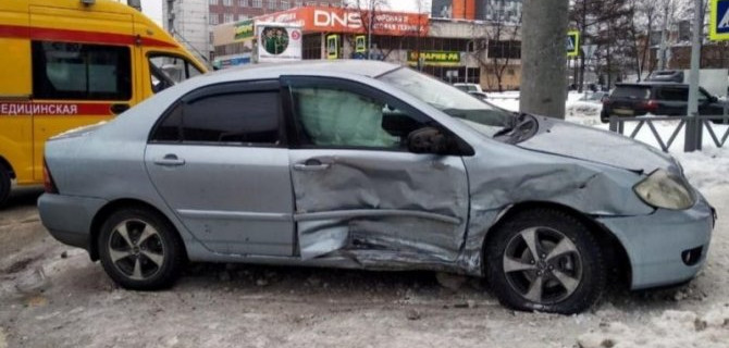 Если за рулем женщина, да еще с авантюрным характером — аварии не избежать