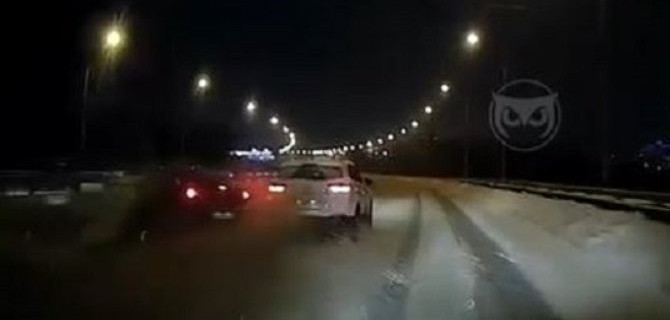 Эпичное видео легковушки, которая на пензенском мосту превратилась в «юлу»