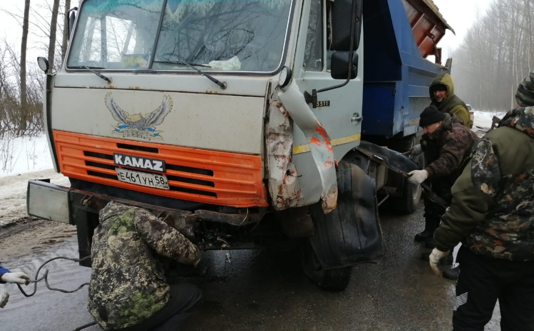 Жестокая авария в Пензенской области с участием школьного автобуса_2