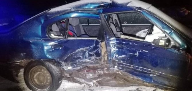 В Кирово-Чепецком районе Кировской области залипонились две легковушки, травмы получили оба водителя