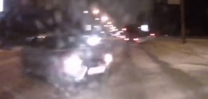 Люди остались целы, а вот автомобилям сильно не поздоровилось