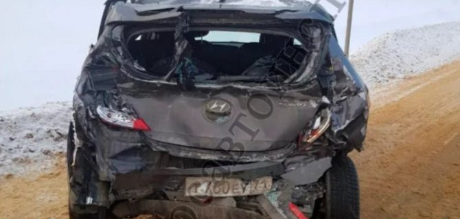 В неравном поединке сошлись грузовой и легковой Hyundai в Тульской области