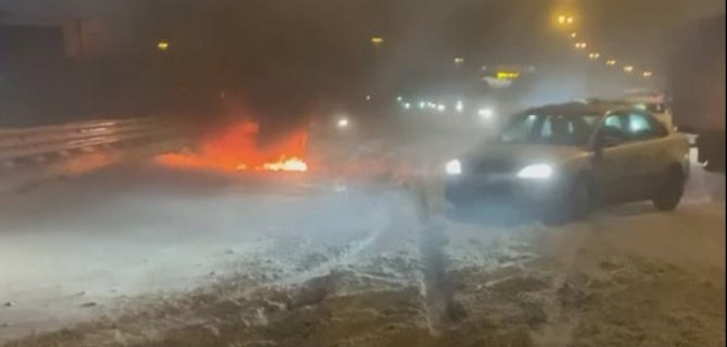 НА КАД загорелся автомобиль